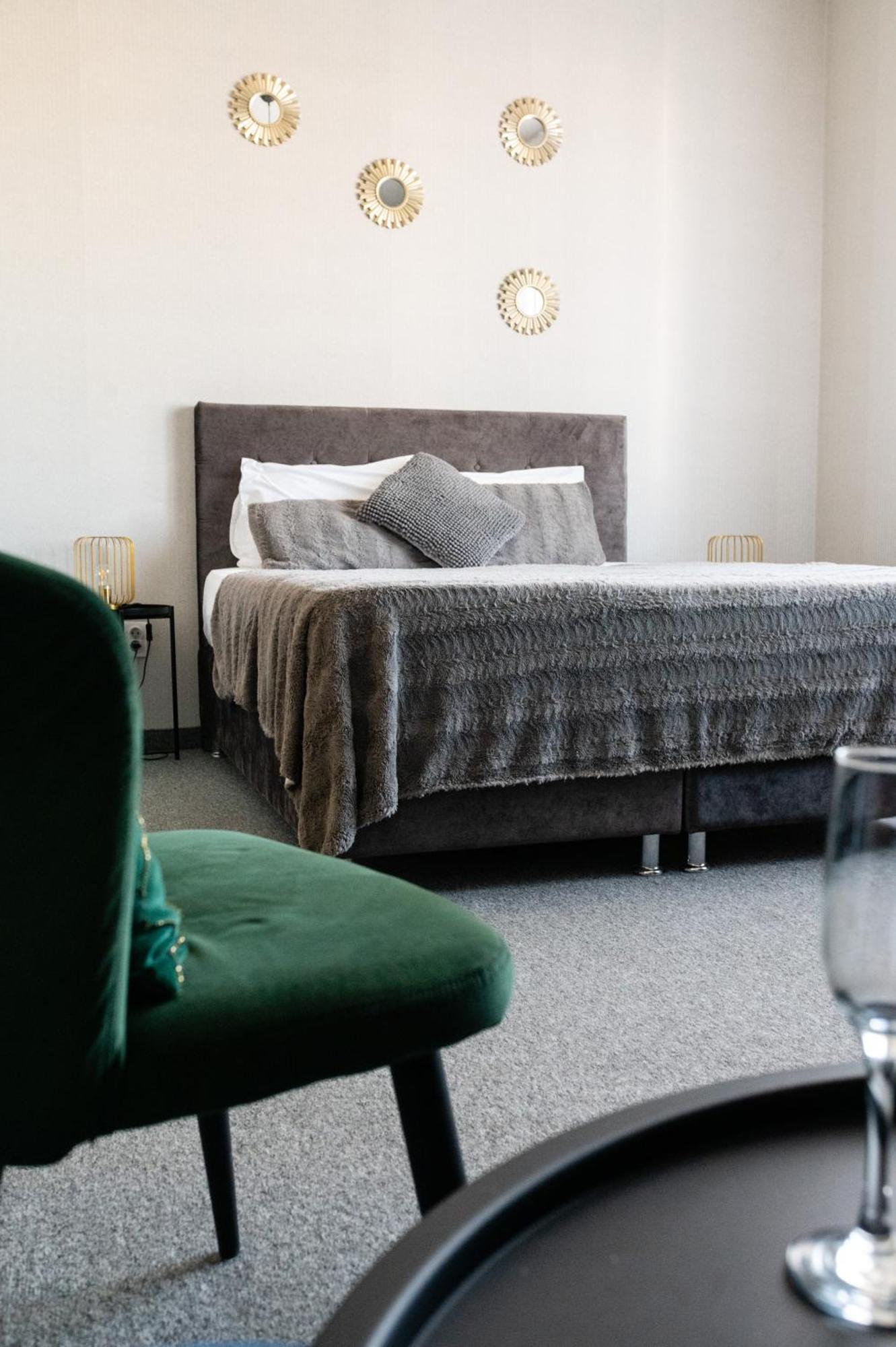 Central Square Apartments Belgrado Esterno foto