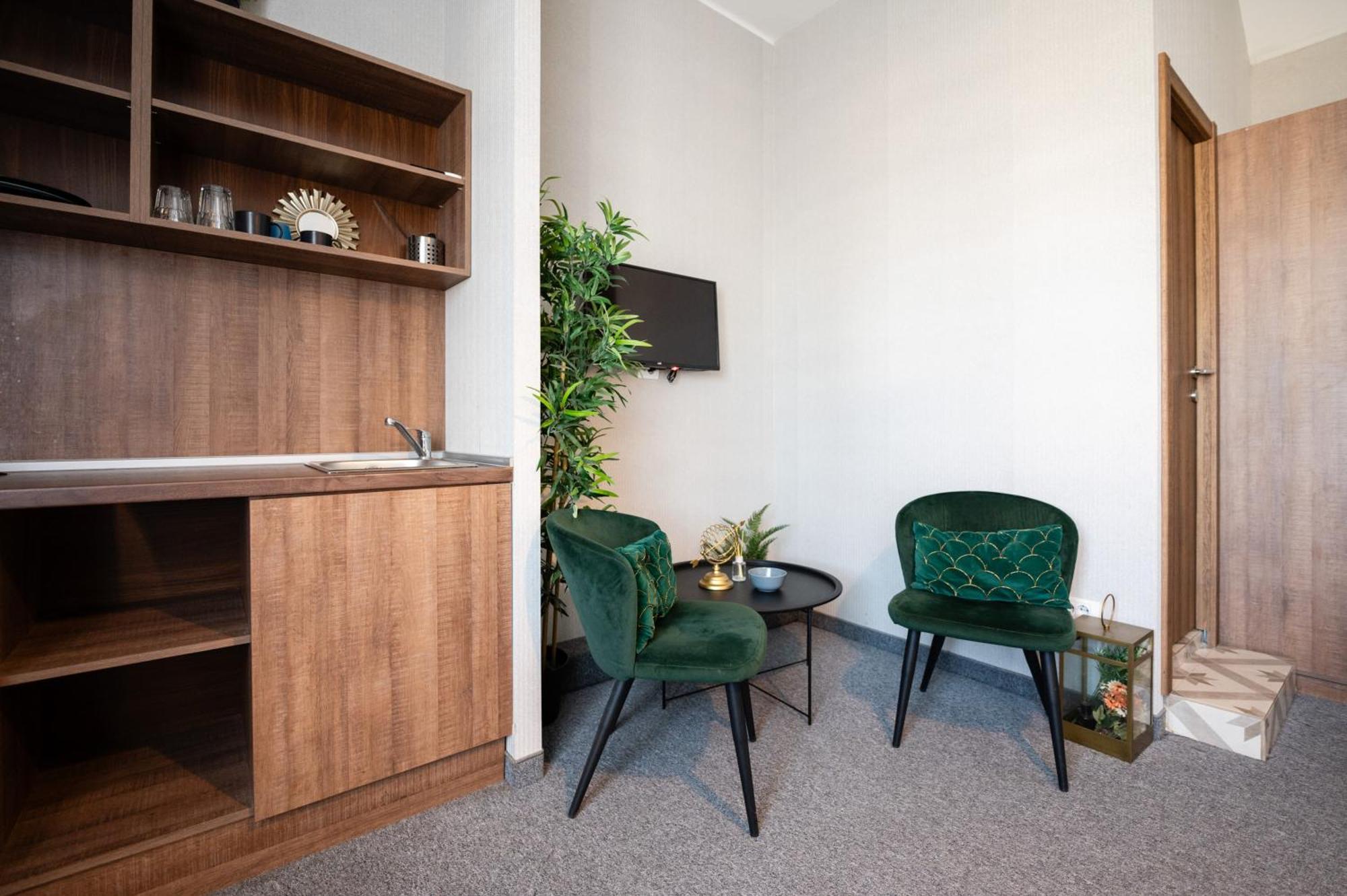 Central Square Apartments Belgrado Esterno foto