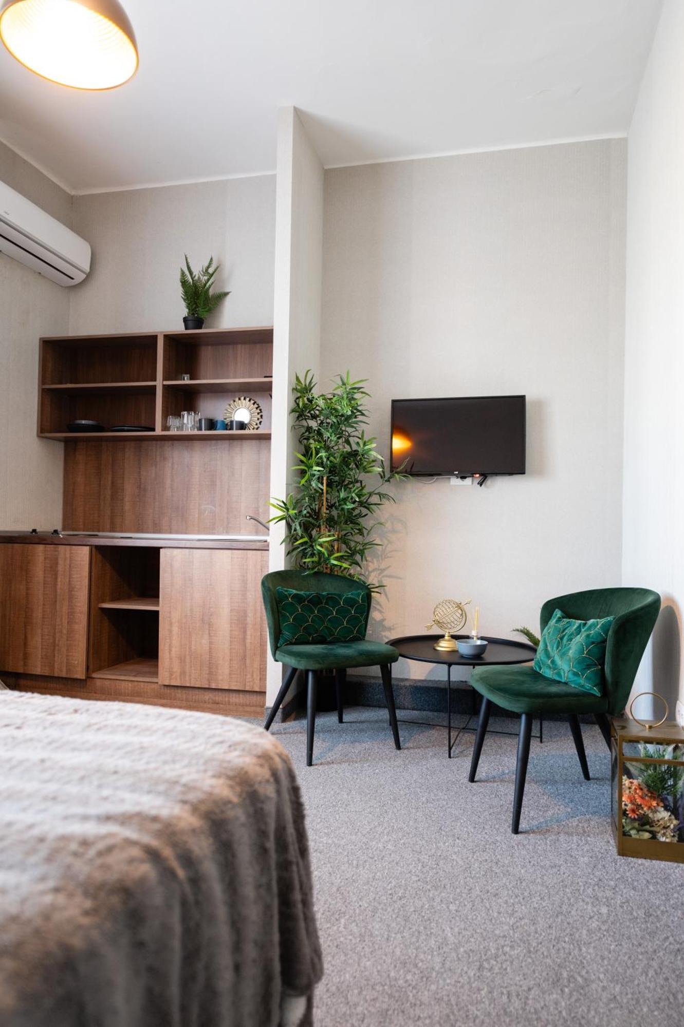 Central Square Apartments Belgrado Esterno foto