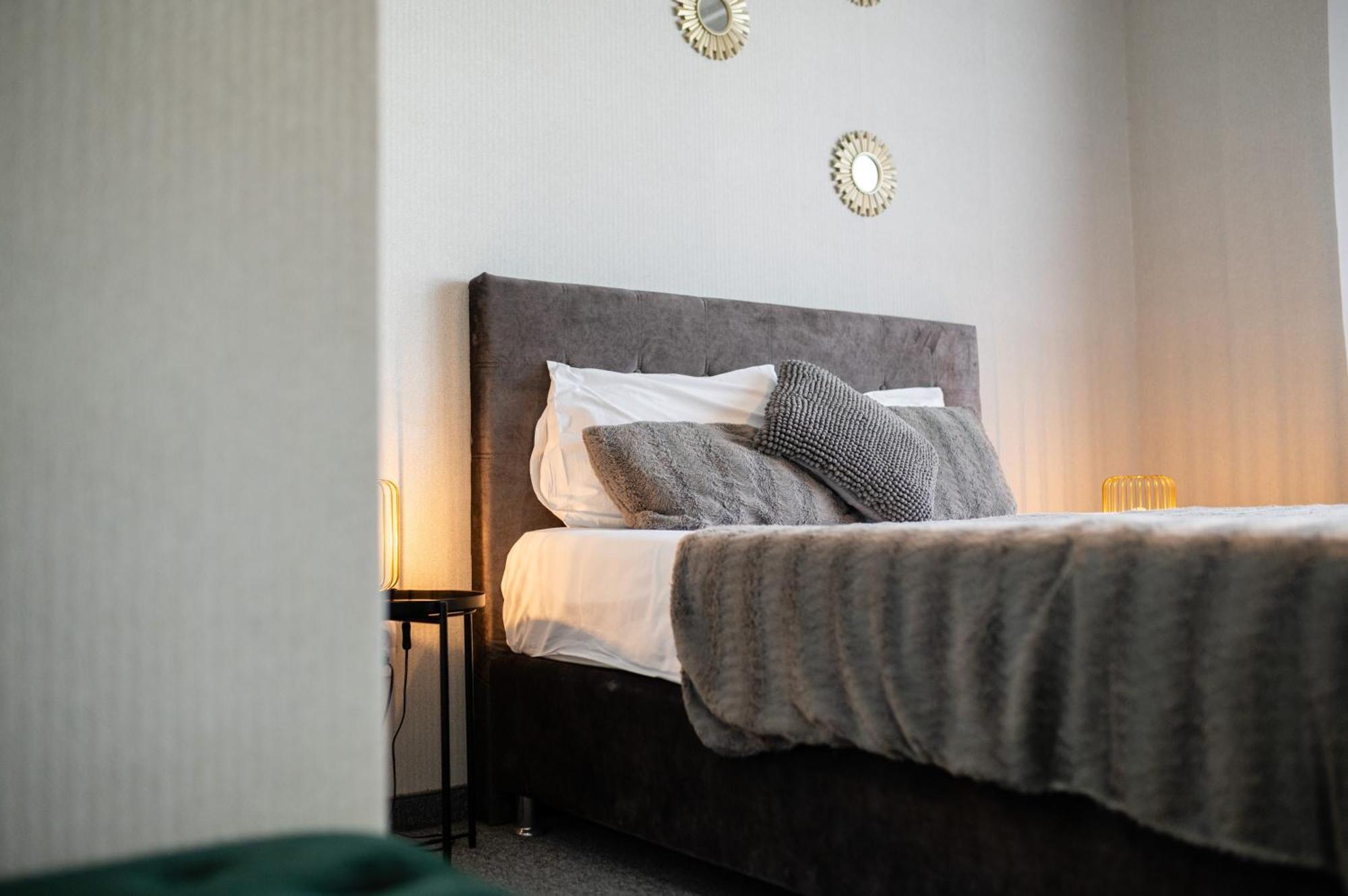Central Square Apartments Belgrado Esterno foto