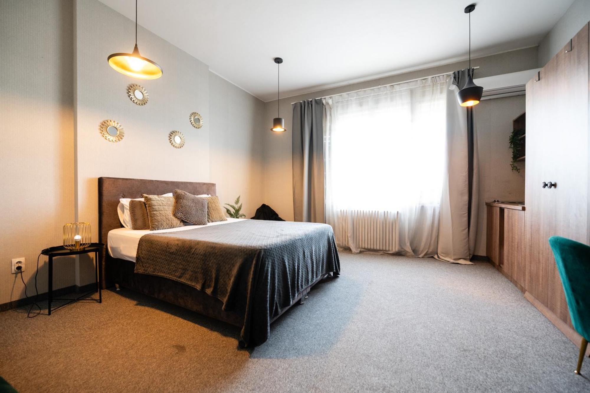 Central Square Apartments Belgrado Esterno foto