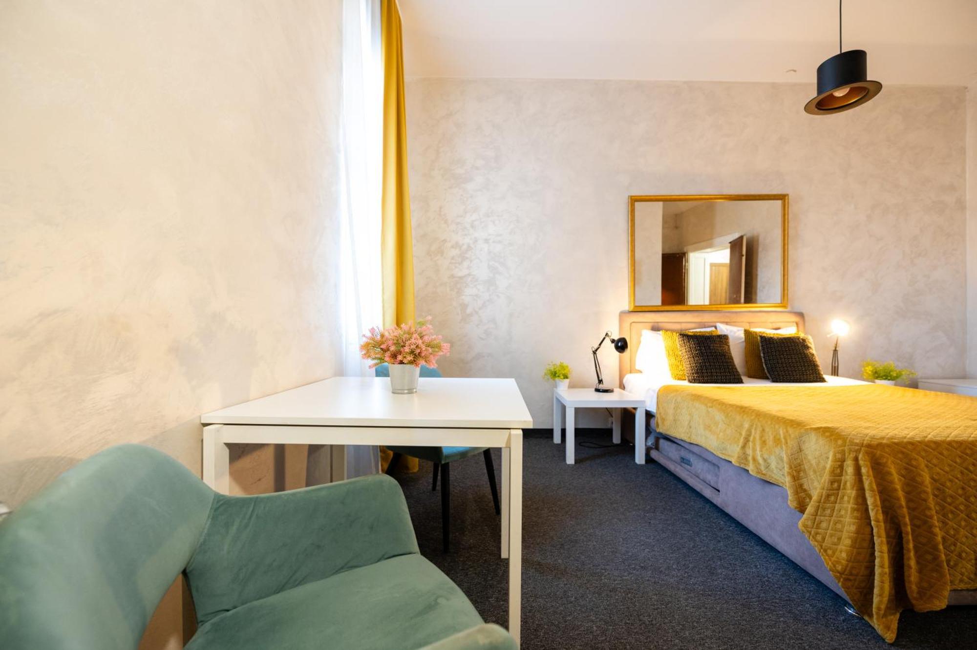 Central Square Apartments Belgrado Esterno foto