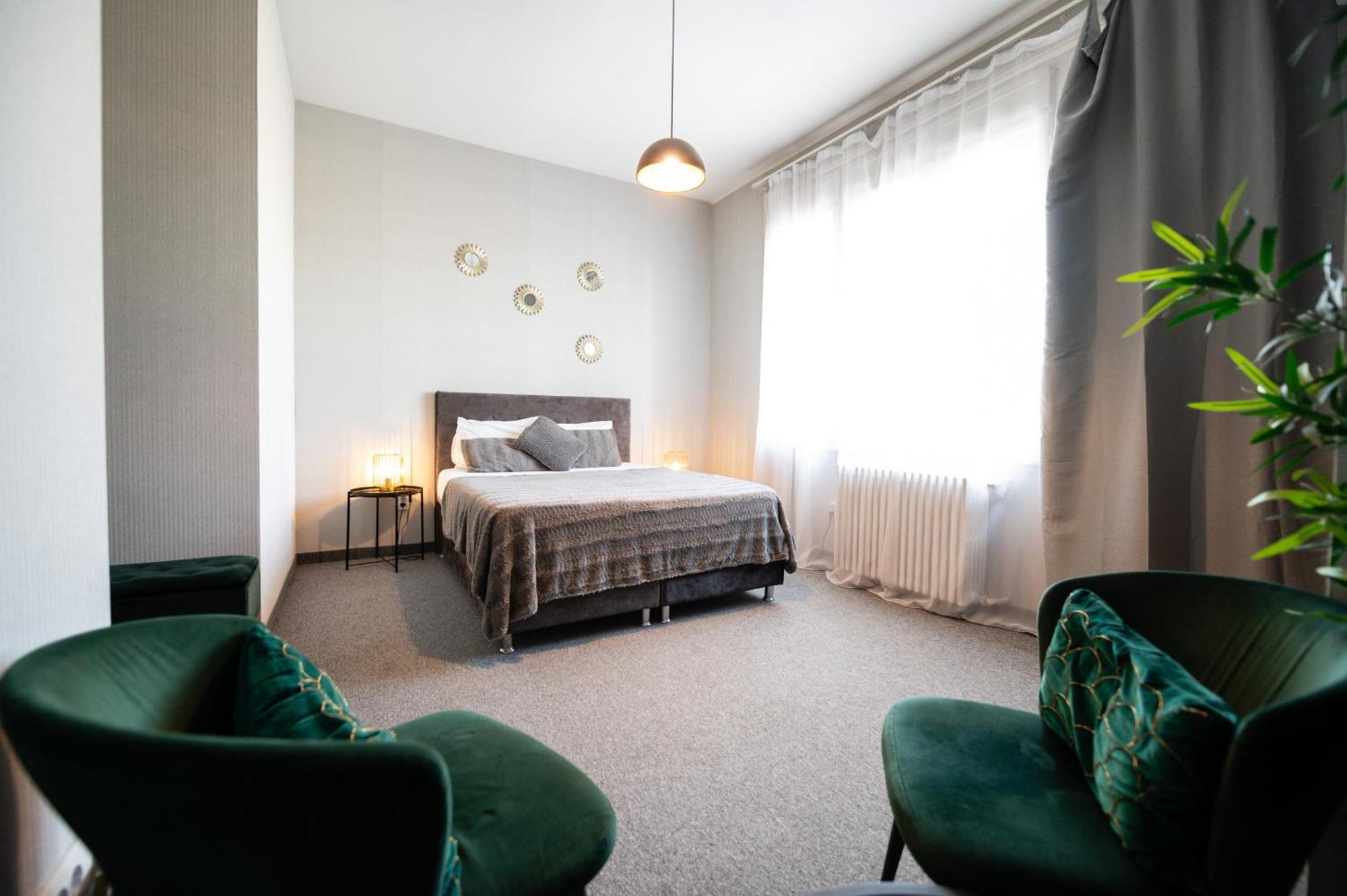 Central Square Apartments Belgrado Esterno foto