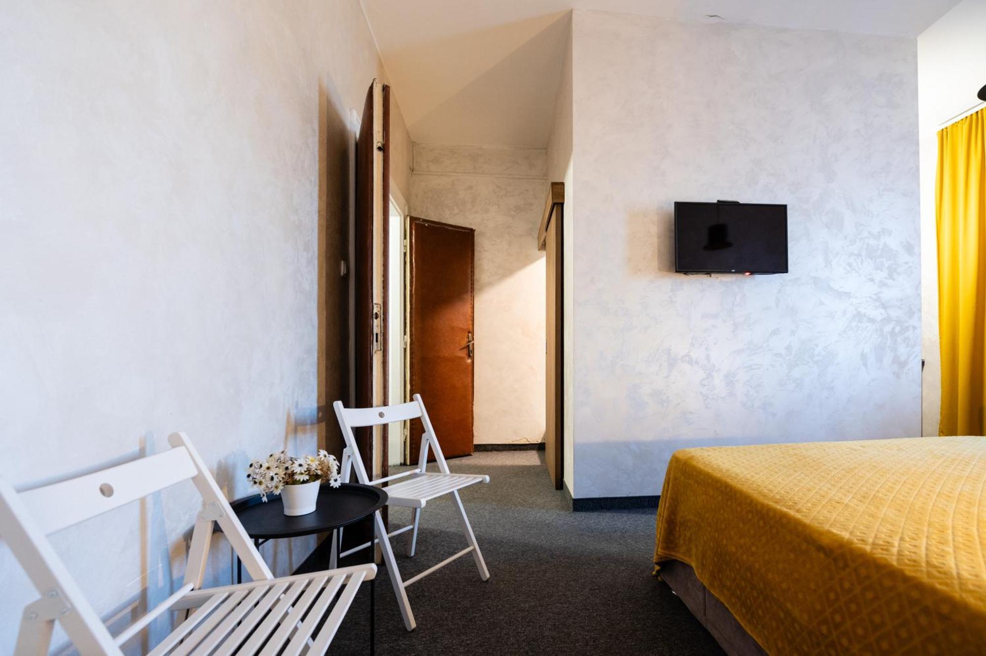 Central Square Apartments Belgrado Esterno foto